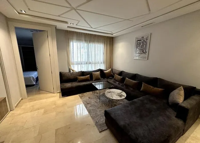 Moderne, Luxueux Et Front De Mer